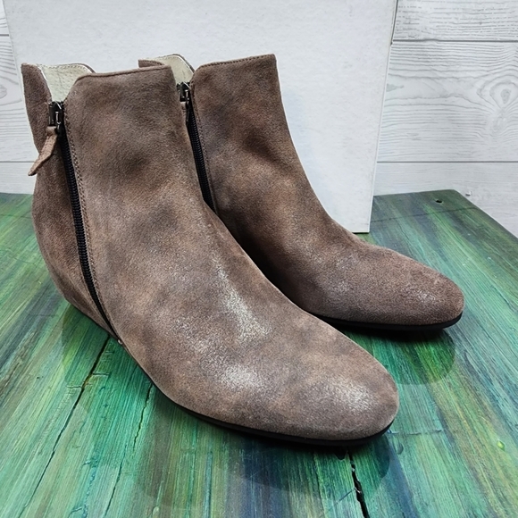 French Sole NY Magic Booties - Picture 2 of 8